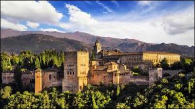 Dans quelle région d'Espagne les villes de Malaga et Almeria se situent-elles ?