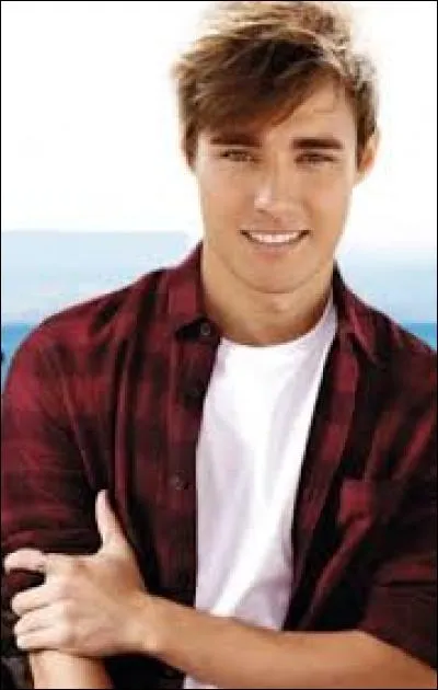 Avec qui Jorge Blanco est-il en couple ?