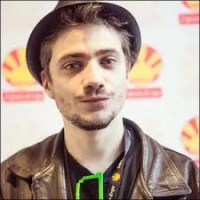 Qui est ce youtubeur ?