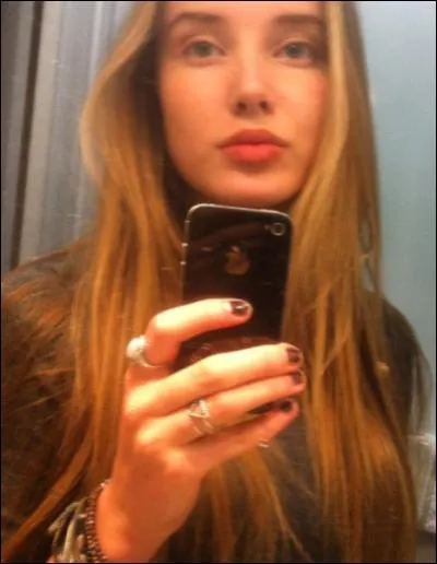 Sur quels réseaux sociaux peut-on la retrouver ?