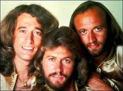 Le groupe Bee Gees était formé de trois frères.