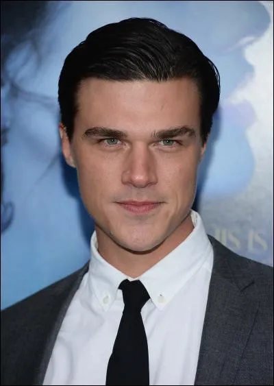 Dans quelle série joue cet acteur, Finn Wittrock, dans le rôle de Dandy et Tristan ?