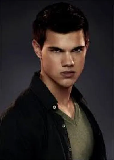 A partir de quel film Jacob a les cheveux courts ?