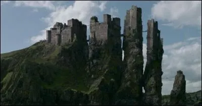 Sur quelle île des îles de Fer se dresse la forteresse des Greyjoy ?
