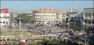 Cette ville, capitale de l'industrie du cuivre, s'est appelée Elisabethville pendant la colonisation belge. Quel nom porte-t-elle aujourd'hui ?