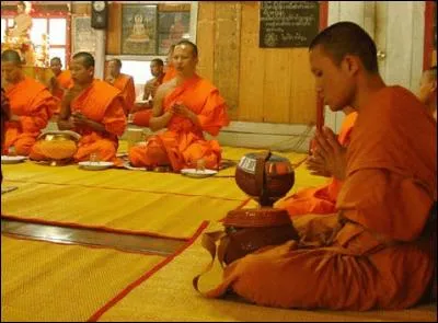 Chez les bouddhistes, la date de naissance n'est pas celle de la venue au monde, mais celle ...