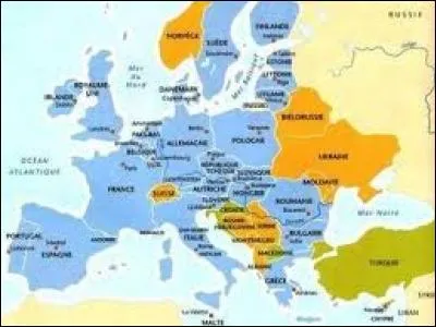 -T'as appris les capitales de l'Europe ?
-Bah non, pourquoi ?
-On va passer oralement ! 
-Ah bon, en quelle matière ?