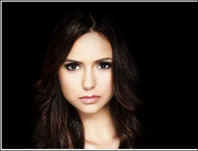 Qui sont les vrais parents d'Elena ?