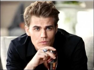 Qui joue son rôle ?