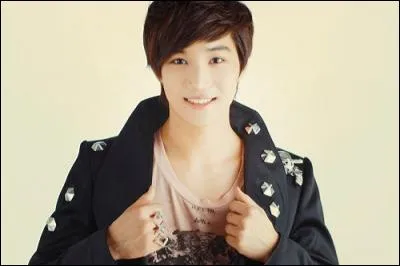 Quel est le pr&eacute;nom de ce chanteur ?