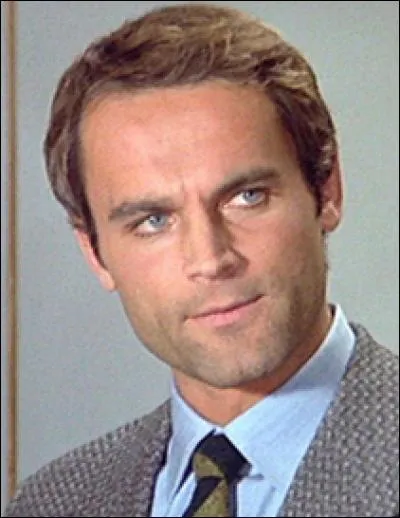 Quel est son métier dans le film de 1972 « Manuvre criminelle d'un procureur de la république » ?