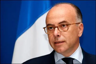 Il est ministre de l'Intérieur depuis avril 2014. De qui s'agit-il ?