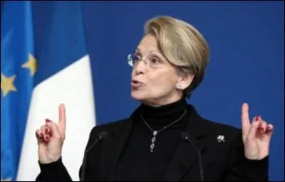 Elle est, jusqu'à présent, la seule femme à avoir été ministre de l'Intérieur. Elle l'a été de juin 2007 à juin 2009. De qui s'agit-il ?