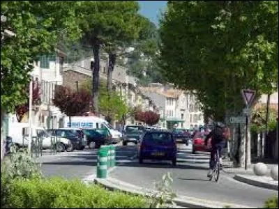 Je vous emmène visiter la ville Varoise de La Farlède. Nous serons en région ...