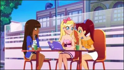 Qui est la plus joyeuse des trois filles ?