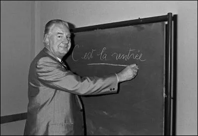 Il a été ministre de l'Education nationale, de mars 1986 à mai 1988, lors de la première cohabitation de la présidence de Mitterrand. De qui s'agit-il ?
