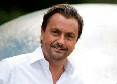 Quel est le % age de gauchers chez les hommes ?