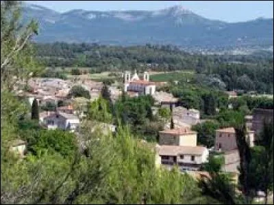 Nous partons &agrave; la d&eacute;couverte de Rousset. Ville de l'arrondissement d'Aix-en-Provence, elle se situe dans le d&eacute;partement ...