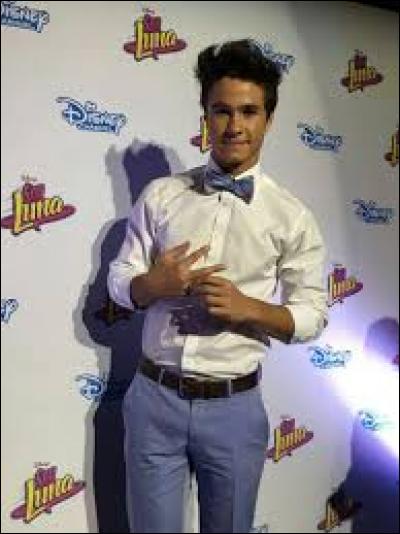 De quel instrument joue-t-il ?