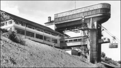 En quelle année le téléphérique du Salève est-il inauguré ?