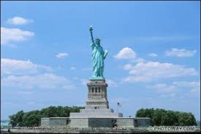 Quel est l'autre nom de la Statue de la Liberté ?