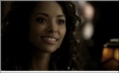 Avec qui sort-elle dans la saison 7 ?