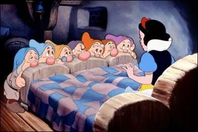 Dans le film d'animation "Blanche-Neige", combien des 7 nains ont une barbe ?