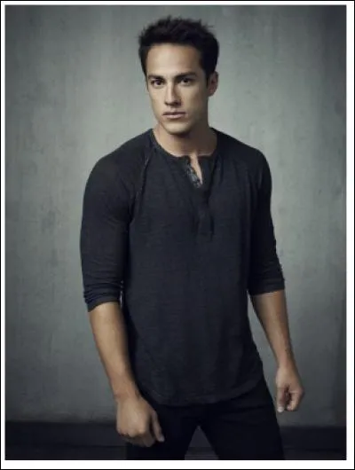 Qui incarne son rôle ?