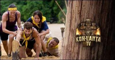 Dans l'&eacute;mission "Koh-Lanta", combien de candidats s'affrontent lors de la mythique &eacute;preuve des poteaux ?