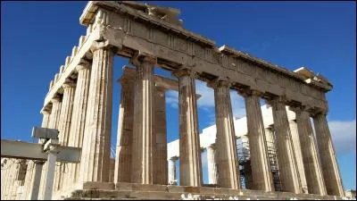 Les Jeux olympiques, on a tendance à oublier qu'ils sont vieux de presque 3000 ans. Il existait déjà des épreuves de courses, comme le 192 mètres ou les courses de chars, mais une de ses épreuves était très insolite. Il fallait courir...