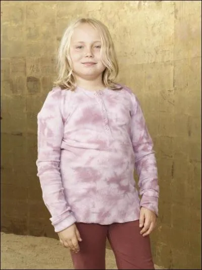 Surles  trois enfants o se place-t-elle ?