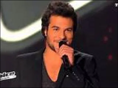 Qui est le chanteur qui a fait la saison 3 de The Voice avec Kendji ?