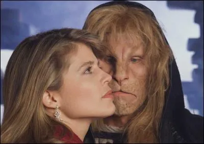 Vincent est l'homme-lion, caché dans le monde d'en bas, et Catherine est l'avocate, en pleine lumière dans le monde d'en haut !