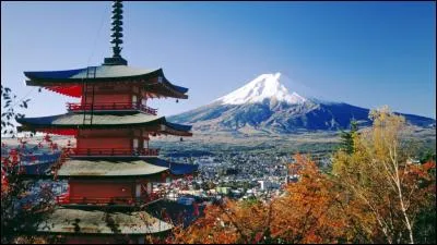 Comment se nomme cette célèbre montagne, lieu de pèlerinage et point culminant du Japon ?