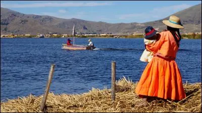 LE PÉROU : 
Comment se nomme le lac qui se trouve à la frontière du Pérou et de la Bolivie ?