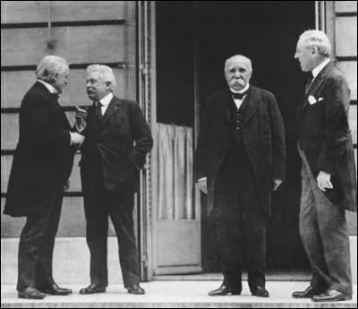 Ce traité a été signé, le 28 juin 1919, entre les Alliés vainqueurs de la guerre et l'Allemagne. Quel nom porte-t-il ?