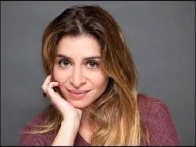 Elle est une chanteuse qui a interprété "Si je m'en sors" en 2001, il s'agit...