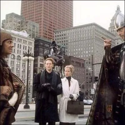 En quelle année est sorti le film "Les Visiteurs en Amérique", le remake américain du film "Les Visiteurs" ?