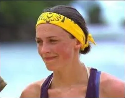 À minuit, toute la ville de Fourmies (Nord) klaxonnait et sortait crier dans la rue suite à la victoire du candidat qui venait de cette ville et l'honore...