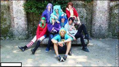 Pour quelle chanson ces cosplays sont-ils habillés comme ça ?