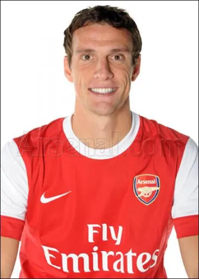 C'est un footballeur français, depuis 2013, il fait partie du "Sporting Club de Bastia", il s'agit de...