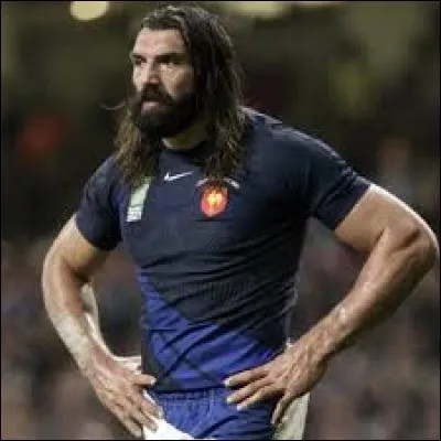 C'est un rugbyman français très célèbre qui a été plusieurs fois en équipe de France, il s'agit de...