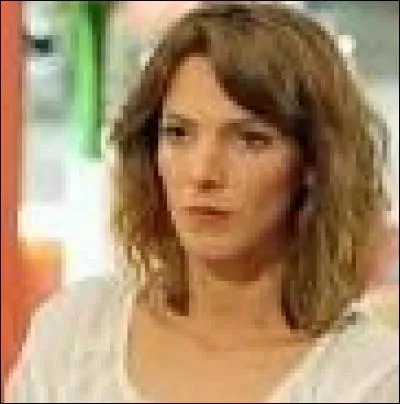 Avec qui veut travailler Estelle ?