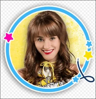 Qui est cette jeune fille un peu ou beaucoup "toc toc" ?