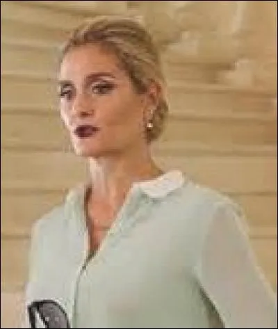 Pourquoi Sharon Benson veut-elle que les parents de Luna viennent habiter à Buenos Aires chez elle ?