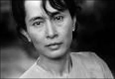 Aung San Suu Kyi est :