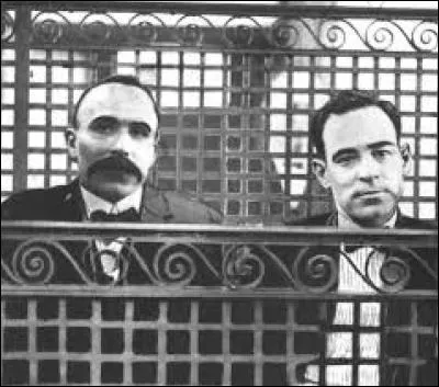 Sacco et Vanzetti : Ce sont deux condamnés à mort célèbres qui ont eu un procès retentissant dans les années 20. Quels étaient leurs prénoms ?