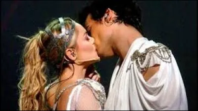 Romeo and Juliet : Une tragédie de Shakespeare bien sûr ! Mais c'est aussi un titre du groupe...