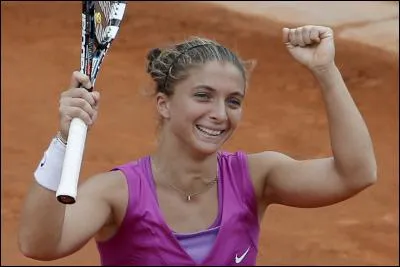 Avec quelle joueuse Sara Errani a-t-elle remporté cinq titres de Grand Chelem en double ?