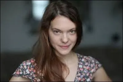 Quel est le prénom de la fille que Marquand découvre dans la saison 12 ?